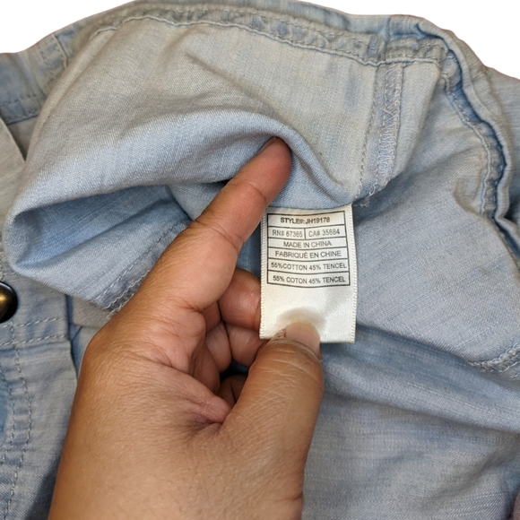 3/$25 Jack by BB Dakota Light Blue Cotton/Tencel Chambray Buttoned Skirt US 4 - Picture 7 of 7